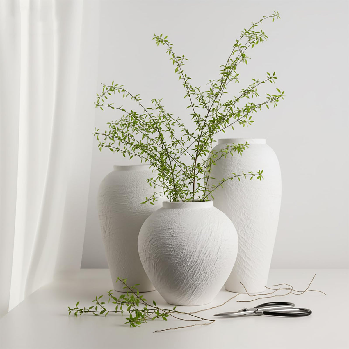 DecoVlog vase with roses arrangement elevates living spaces with elegant color