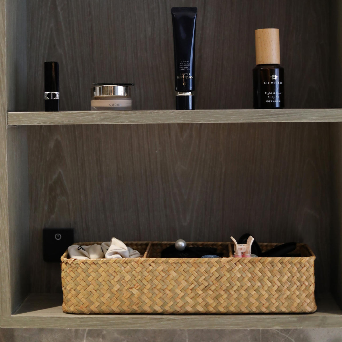 DECRAFTS Seagrass Basket tabletop shelf organizer adds natural texture and order