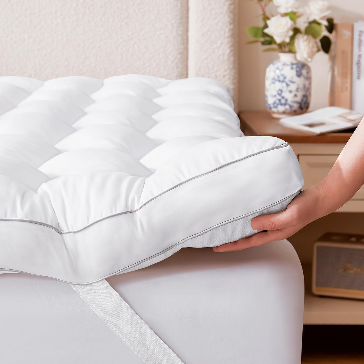 Decroom 3-inch memory foam topper close-up showing contouring support for pressure relief