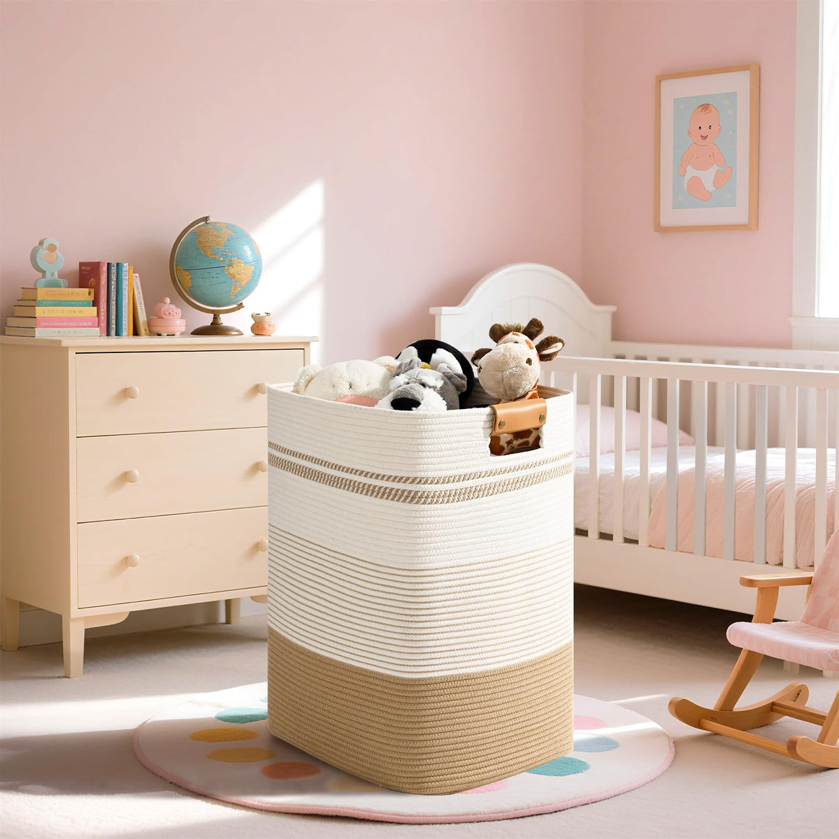 Degeyoyo easy-transport hamper simplifies moving laundry between rooms.