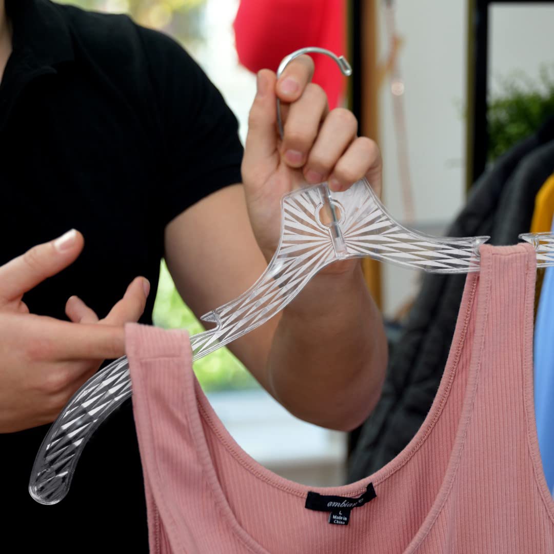 DEILSY 12-pack set streamlines closet organization and seasonal wardrobe swaps.