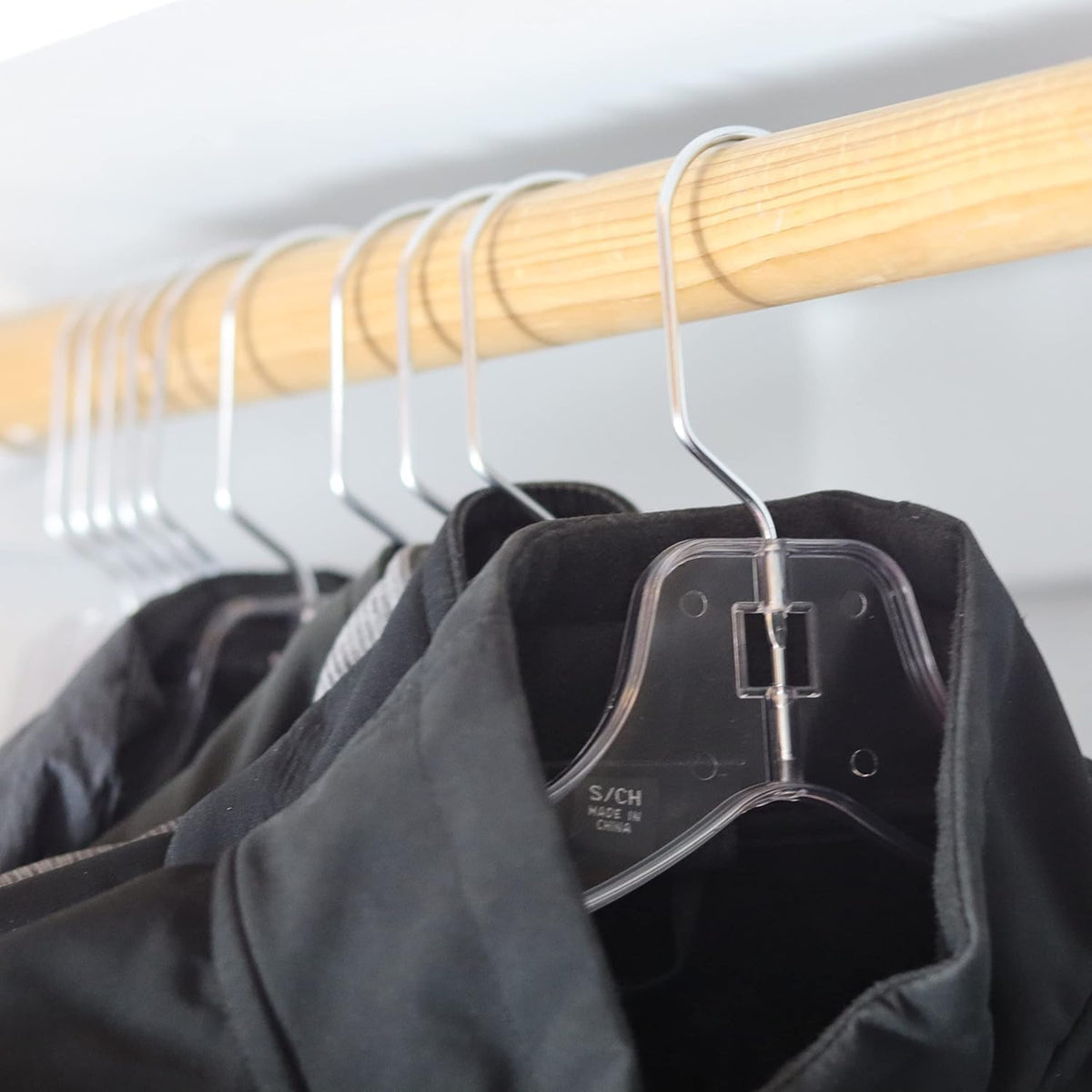 DEILSY Clear Plastic Hangers 25 Pack transparent design enhances closet aesthetics