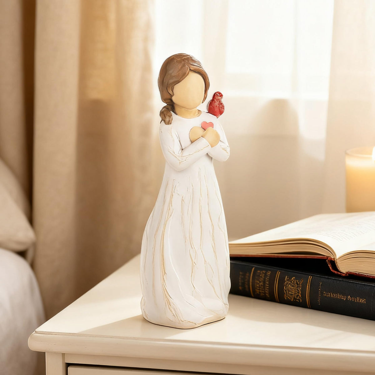 Dekismeos cardinal memorial figurine with vibrant plumage for comfort and remembrance.