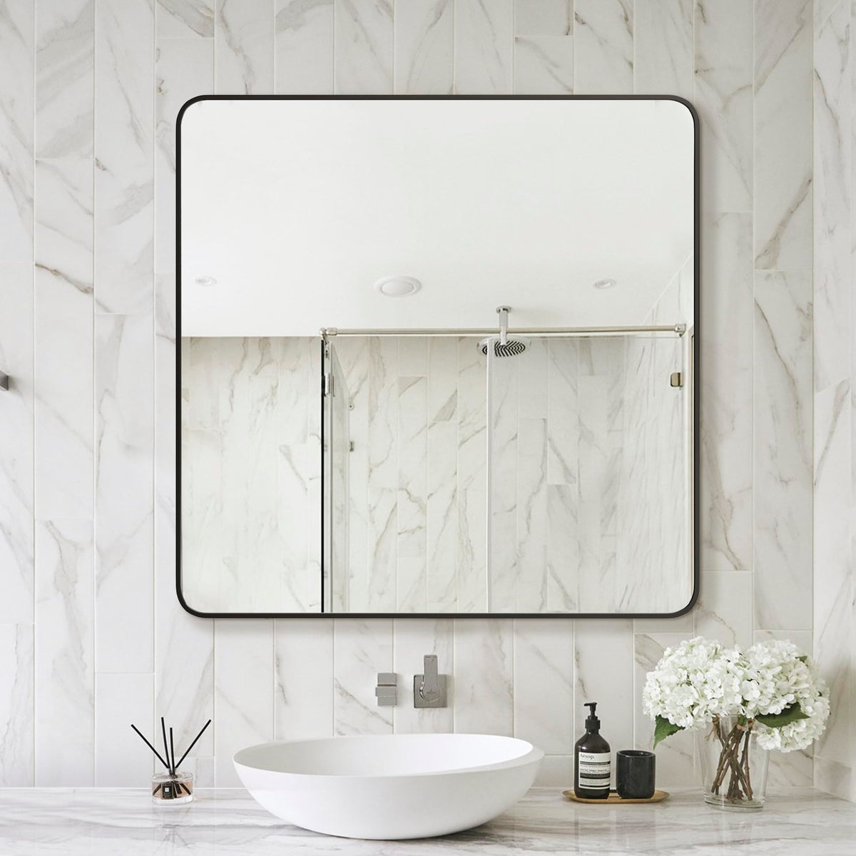 Delma shatterproof design enhances bathroom safety while staying stylish.