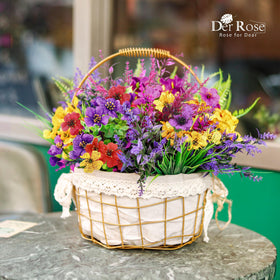Der Rose porch-ready faux ferns add greenery year-round