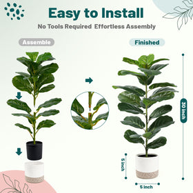 Der Rose close-up of realistic fiddle leaf fig leaves for natural look