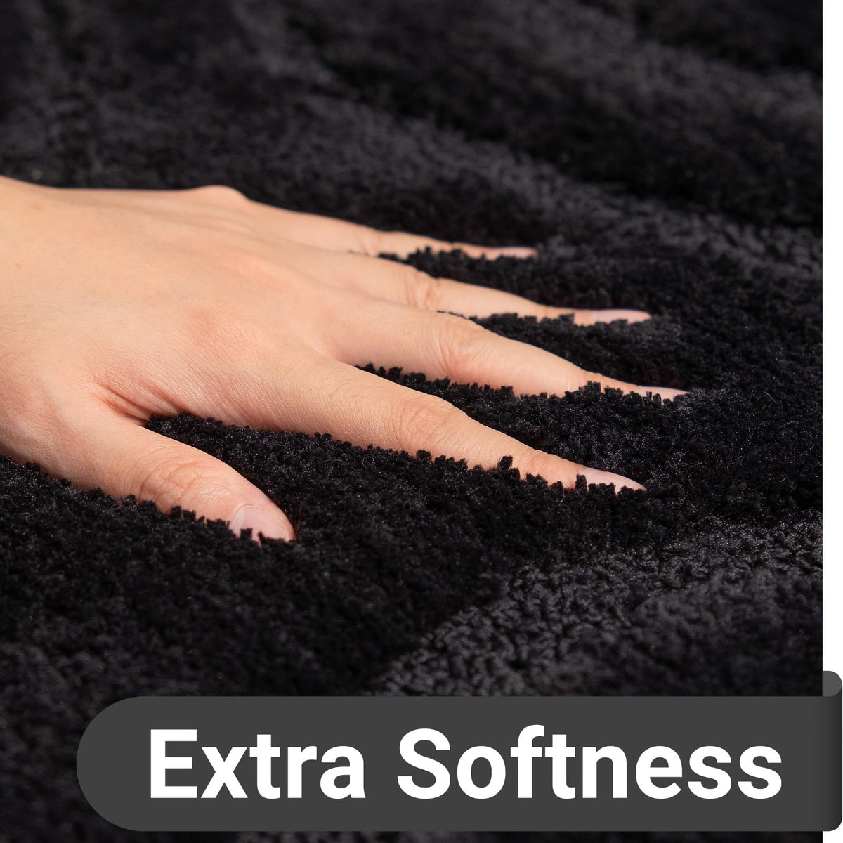 DEXDE machine-washable bath rug simplifies cleaning and maintenance
