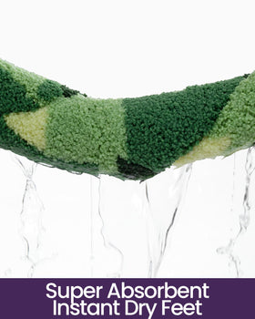 DEXI quick-dry microfiber mat helps feet dry faster after washing.