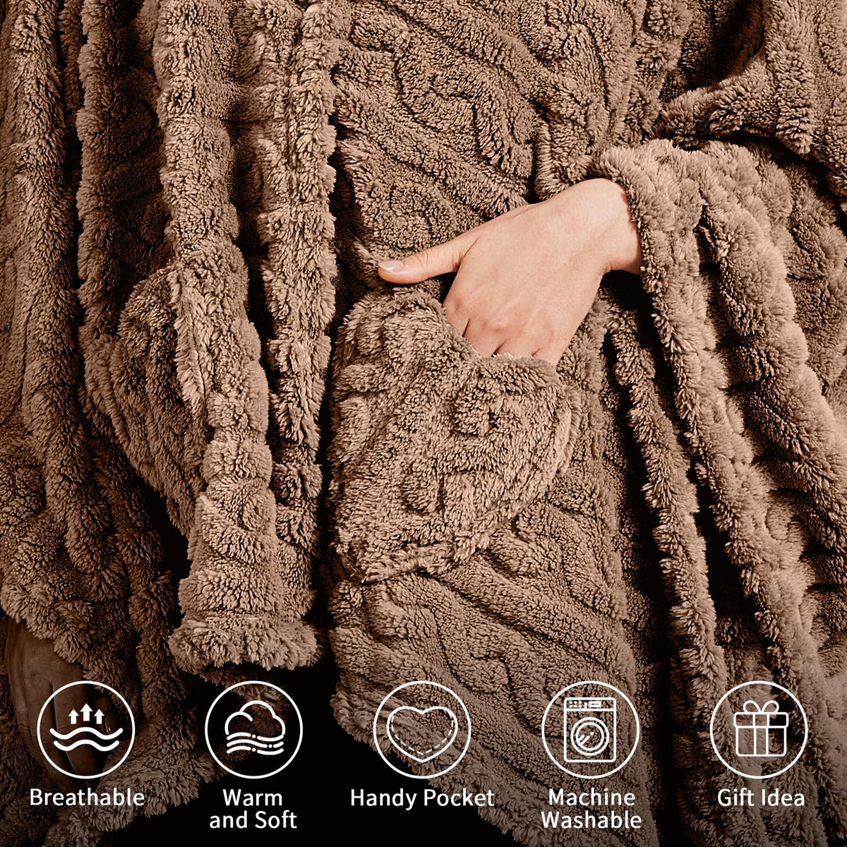 Dgsfmi button-secure poncho design keeps blanket in place.