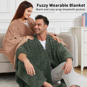 Dgsfmi easy care wearable blanket is machine washable and quick-drying.
