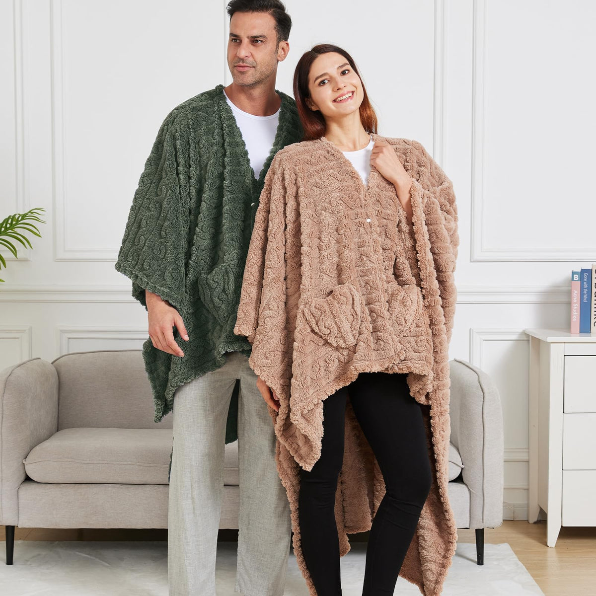 Dgsfmi sherpa fleece pocketed blanket with two convenient pockets.
