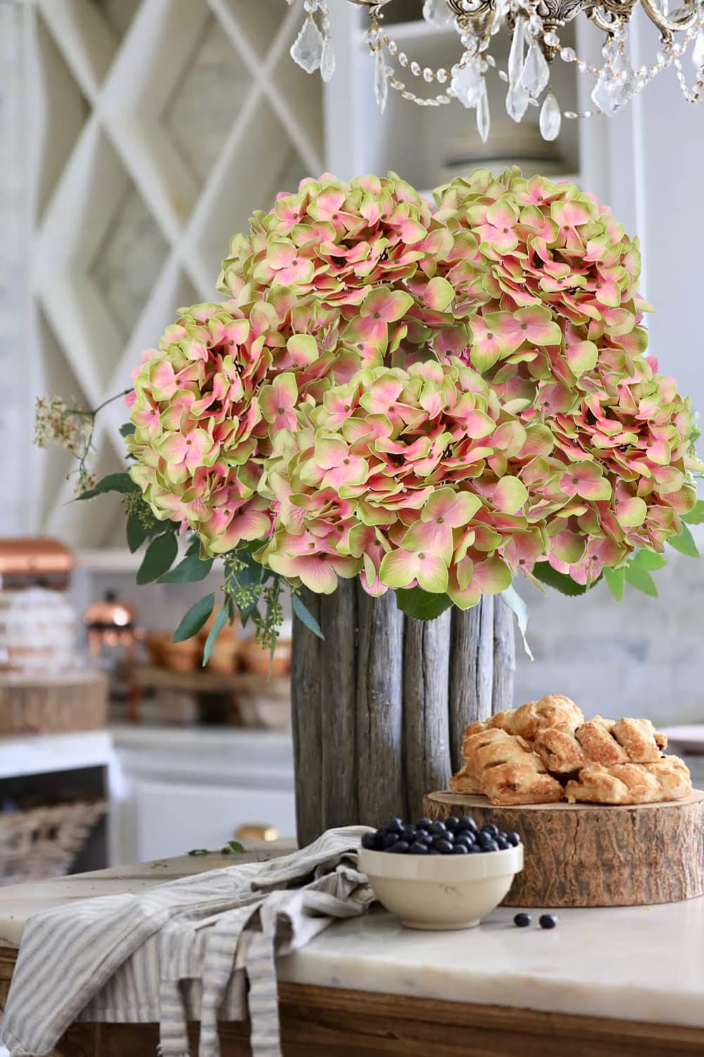 DILATATA Silk hydrangea ideal for wedding centerpieces and table decor.