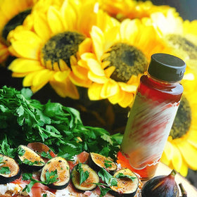 DILATATA wedding decor sunflower arrangement adds cheerful color