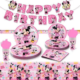 DIOSN Minnie banner enhances pink party decor