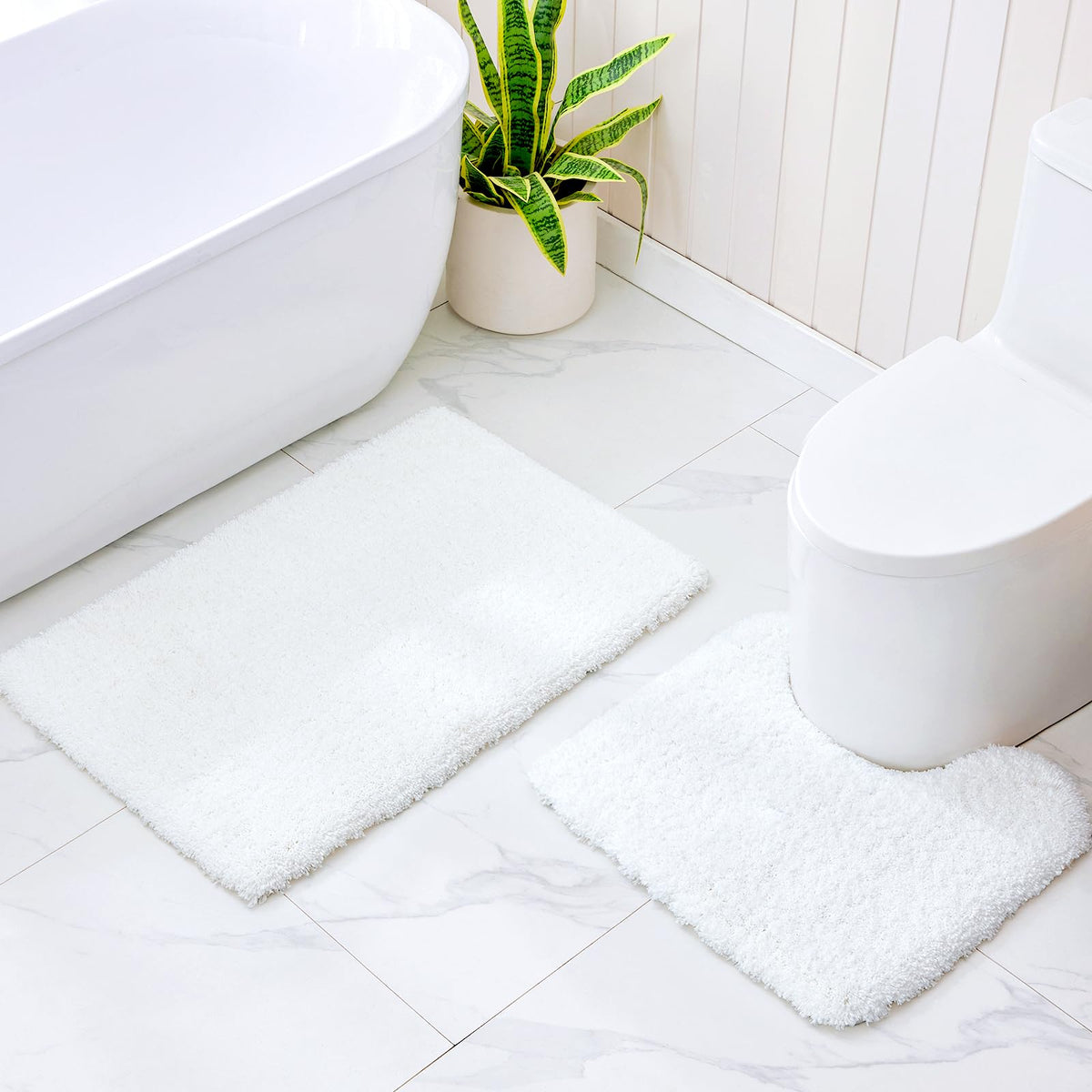 Disolla machine-washable mat for easy cleaning and maintenance.