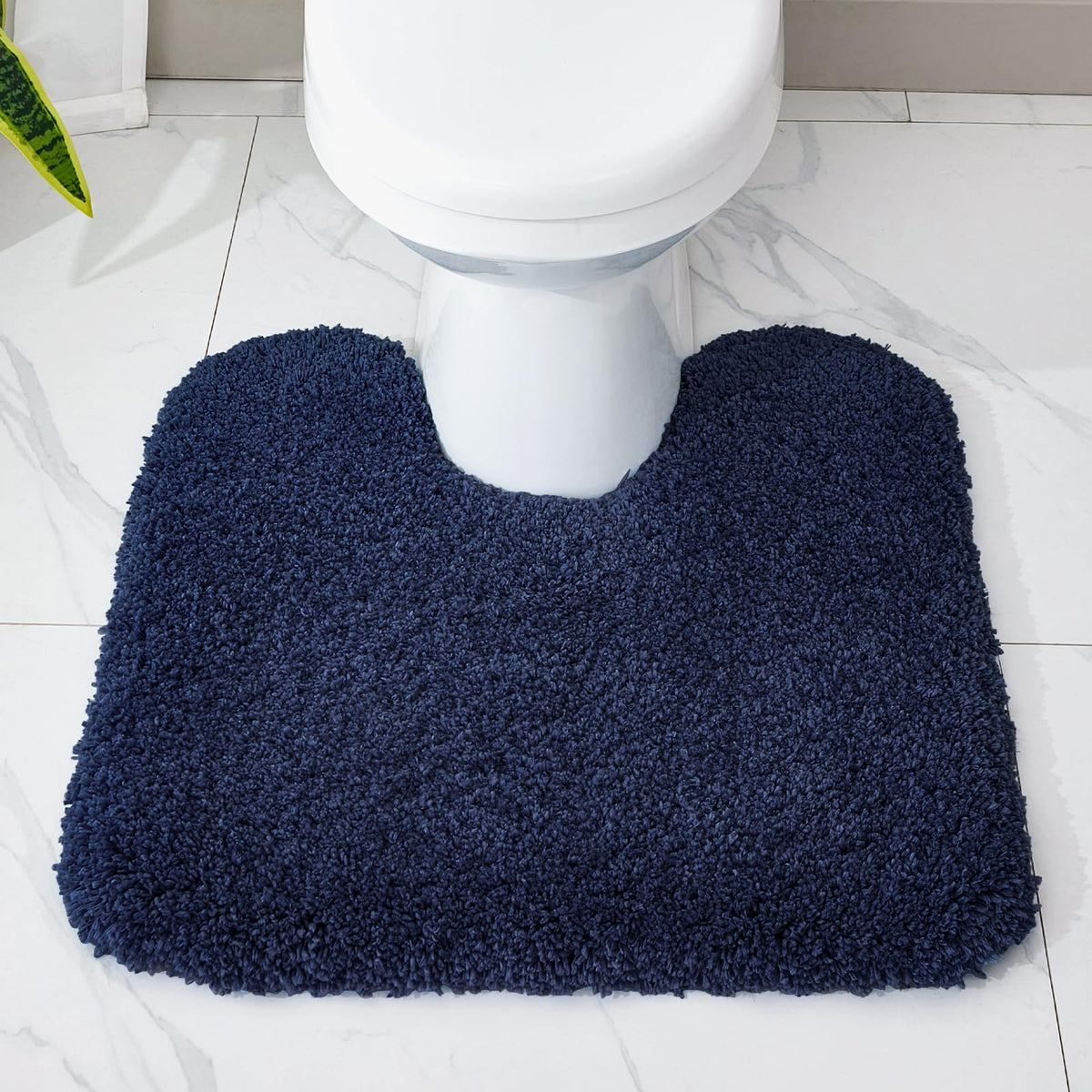 Disolla navy toilet mat texture close-up showing thick plush.
