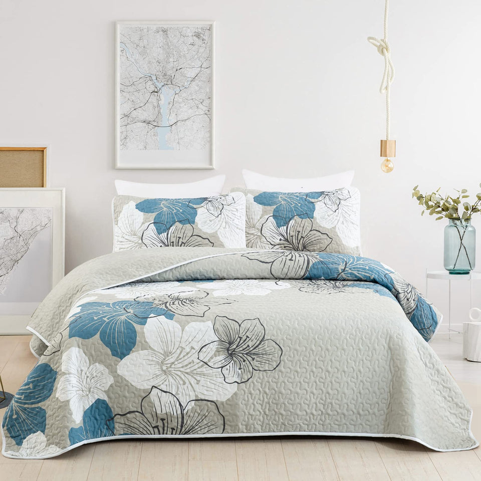 DJY floral quilt coverlet in blue, 90x96, lightweight and breathable for all seasons.