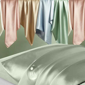 DKBslik anti-acne silk pillowcase promotes gentle, breathable comfort for the face.