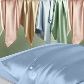 DKBslik mulberry silk pillowcase 2-pack supports skin moisture and glow.