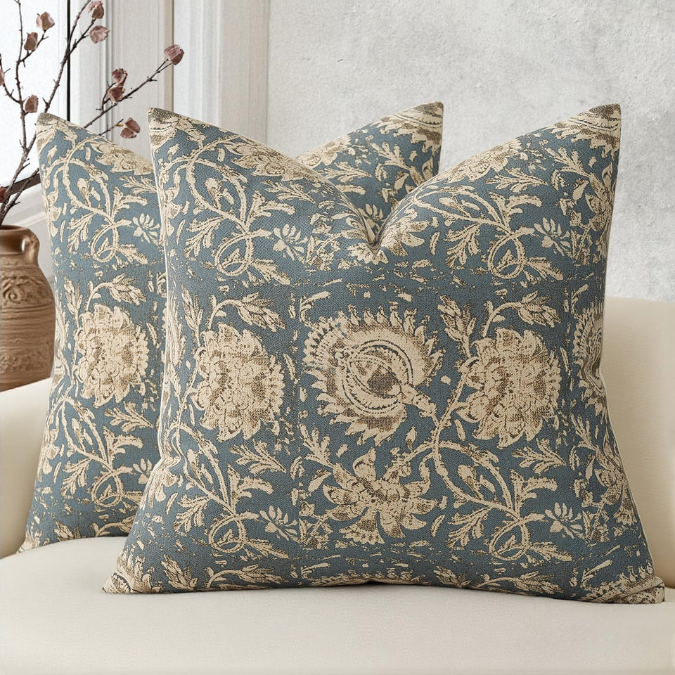 DKwizme vintage floral 18x18 cover in dusty blue with fade-resistant color