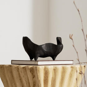 DN DECONATION oak wood black bowl placed in entryway for keys and decor.