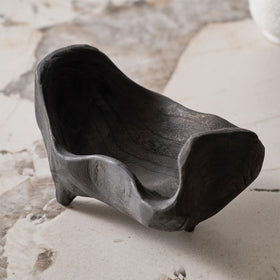 DN DECONATION oak wood black bowl makes a versatile housewarming gift.