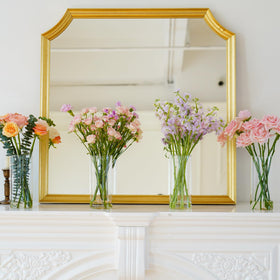 DNANAOL easy-to-clean glass vase with smooth surfaces and leak-proof design.