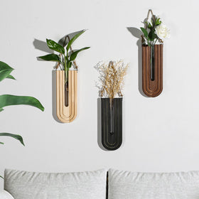 Dnnnii planter hanging on wall with dried florals for boho charm