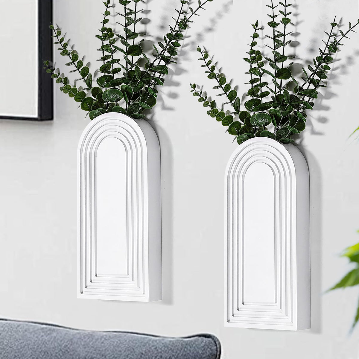 Dnnnii wooden wall vase set in white finish, ideal for compact entryways