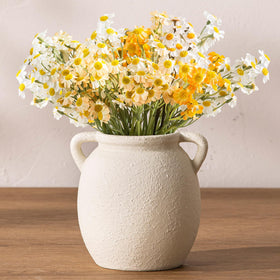 Dobbyby ceramic flower vase, 6-inch, ideal for fresh arrangements.