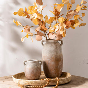 Dobbyby gift-ready vase for housewarmings and celebrations.
