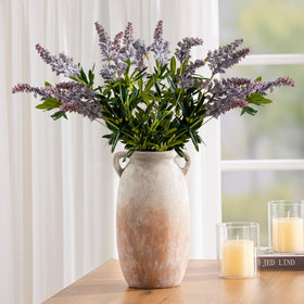 Dobbyby vase pairs with pampas grass and dried stems for versatile displays.