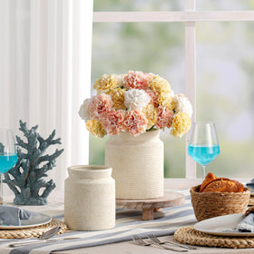 Dobbyby vase with dried flowers creates a low-maintenance centerpiece.