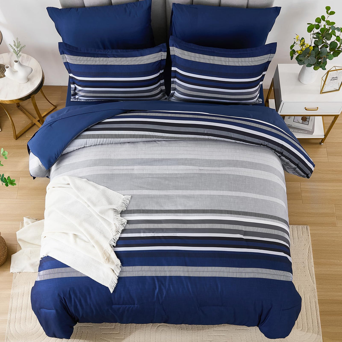 Dobuyly Navy Blue Queen Fitted Sheet fits mattresses up to 14 inches securely