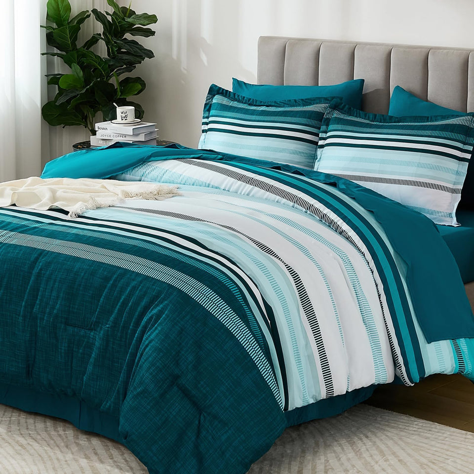Dobuyly Teal Queen comforter closeup shows ultra-soft microfiber texture for cozy nights