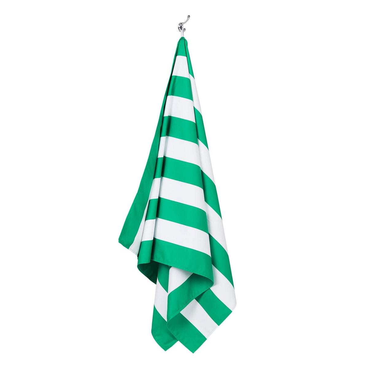 Dock & Bay towel comes with bag for easy packing and storage.