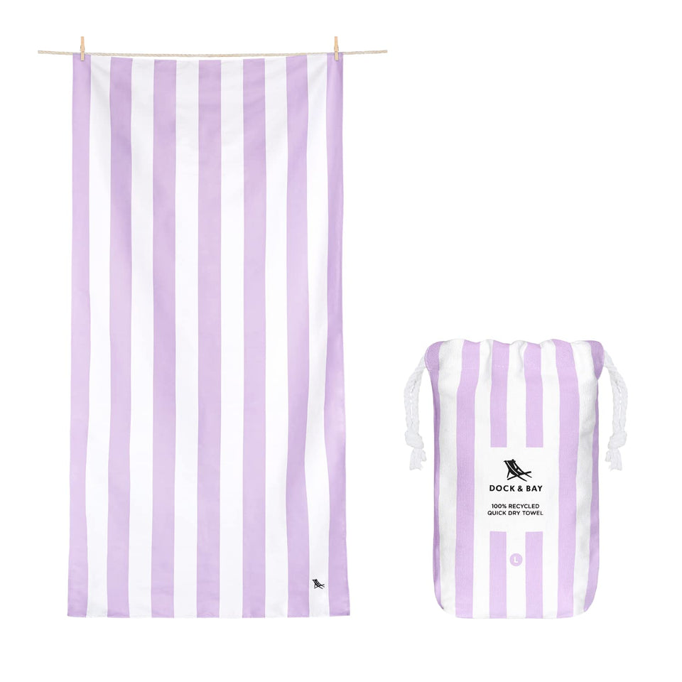 Dock & Bay Cabana Light towel in two-tone design, dries fast after swimming.