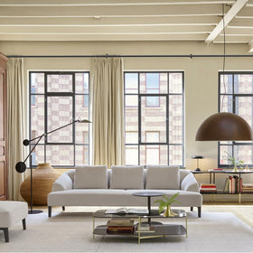 DOJUWIN full-light-blocking wraparound rod improves privacy and room darkening.