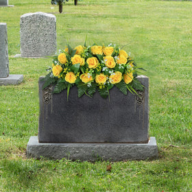 Outdoor grave decorations by DONODA using rose combination for memorials