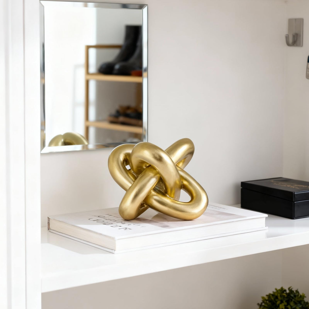 DOVDOV Entryway Knot Sculpture elevates foyer styling.
