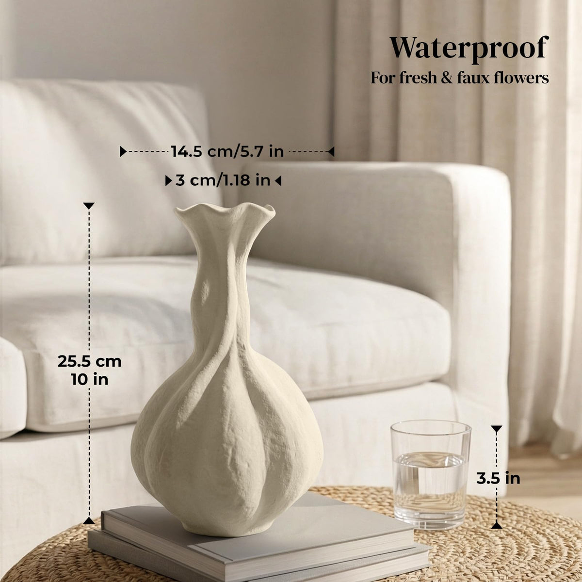 DOWAN vase close-up texture highlights handcrafted finish for refined decor