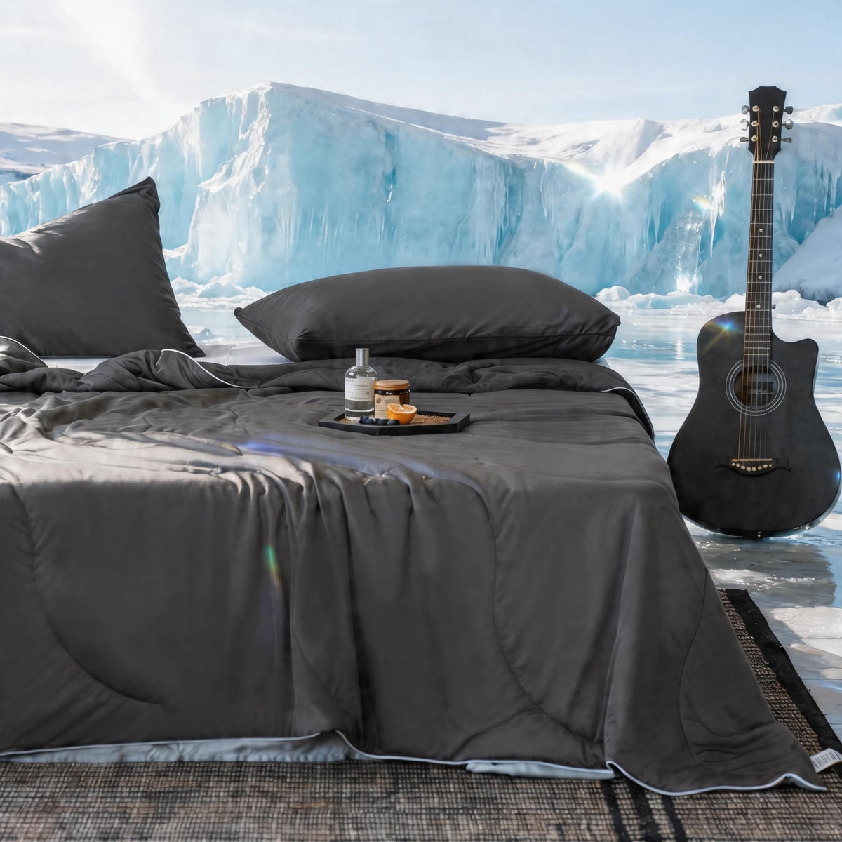 DOWNCOOL cooling comforter in queen size 90x90 for hot sleepers with breathable fabric.