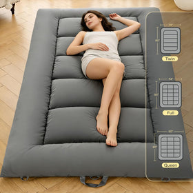 DOWNSTORIA floor mattress carry handle enables easy transport.