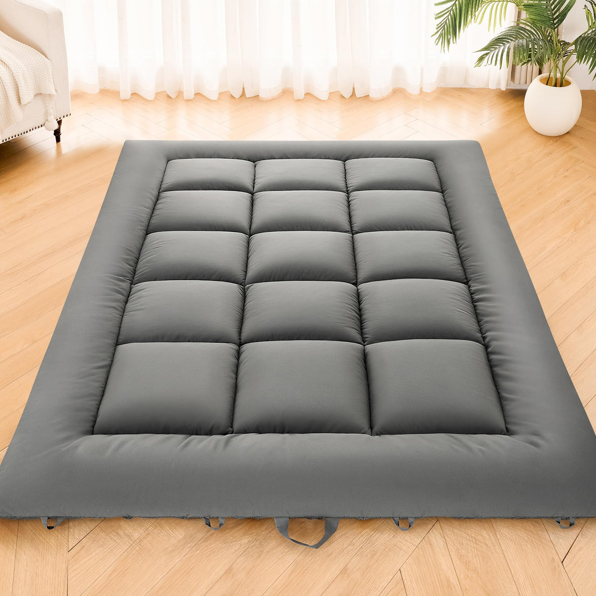 DOWNSTORIA Japanese floor mattress folded with handle for easy transport