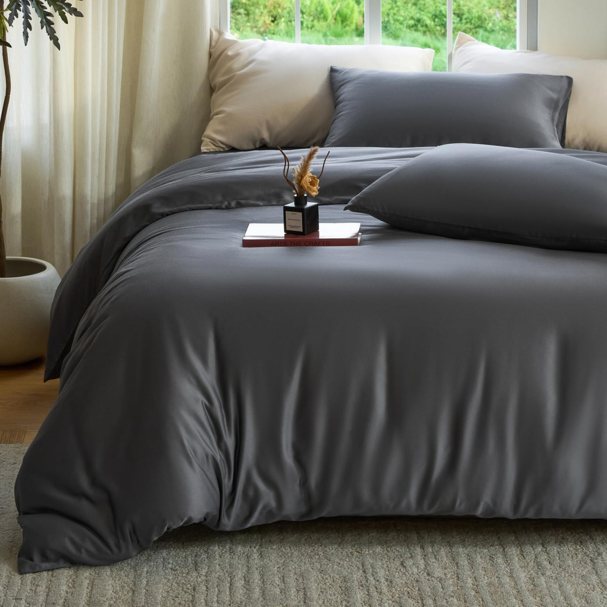 DOZ eight-loop duvet cover for secure closure and easy washing.