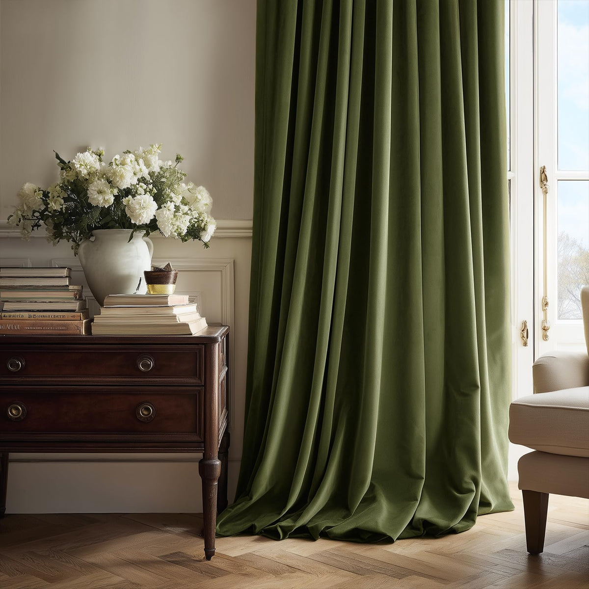 Drapenova 85% blackout velvet curtains reduce sunlight and glare