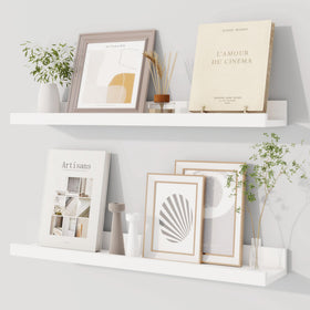 Dreamland Picture Ledge white front view displaying a tidy photo gallery.
