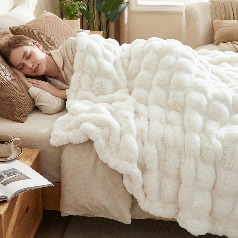 DREAMNINE soft faux bubble rabbit fur throw in cream white for luxurious warmth