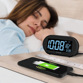 DreamSky alarm clock auto time set keeps accurate time right after plugging in