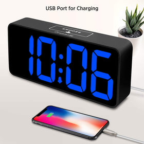 DreamSky battery backup preserves time and alarm settings during outages